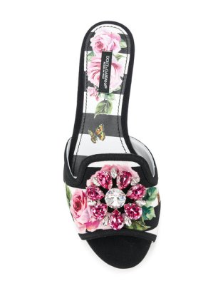 https://www.farfetch.com/uk/shopping/women/dolce-gabbana-embellished-open-toe-sliders-item-12553323.aspx?size=25