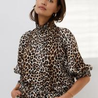 https://mazeclothing.co.uk/collections/new-in-womenswear/products/lollys-laundry-21484-1014-21484-1014-bobby-leopard-top-in-leopard-leopard